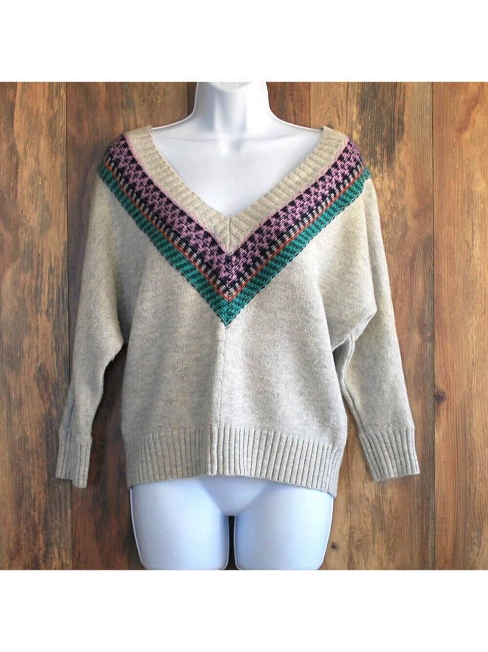 American Eagle V Neck Pullover Cropped Sweater L